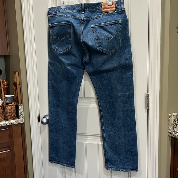 Levi’s 501 Medium Blue Denim Jeans Men’s W 36 L 30 - Picture 3 of 5